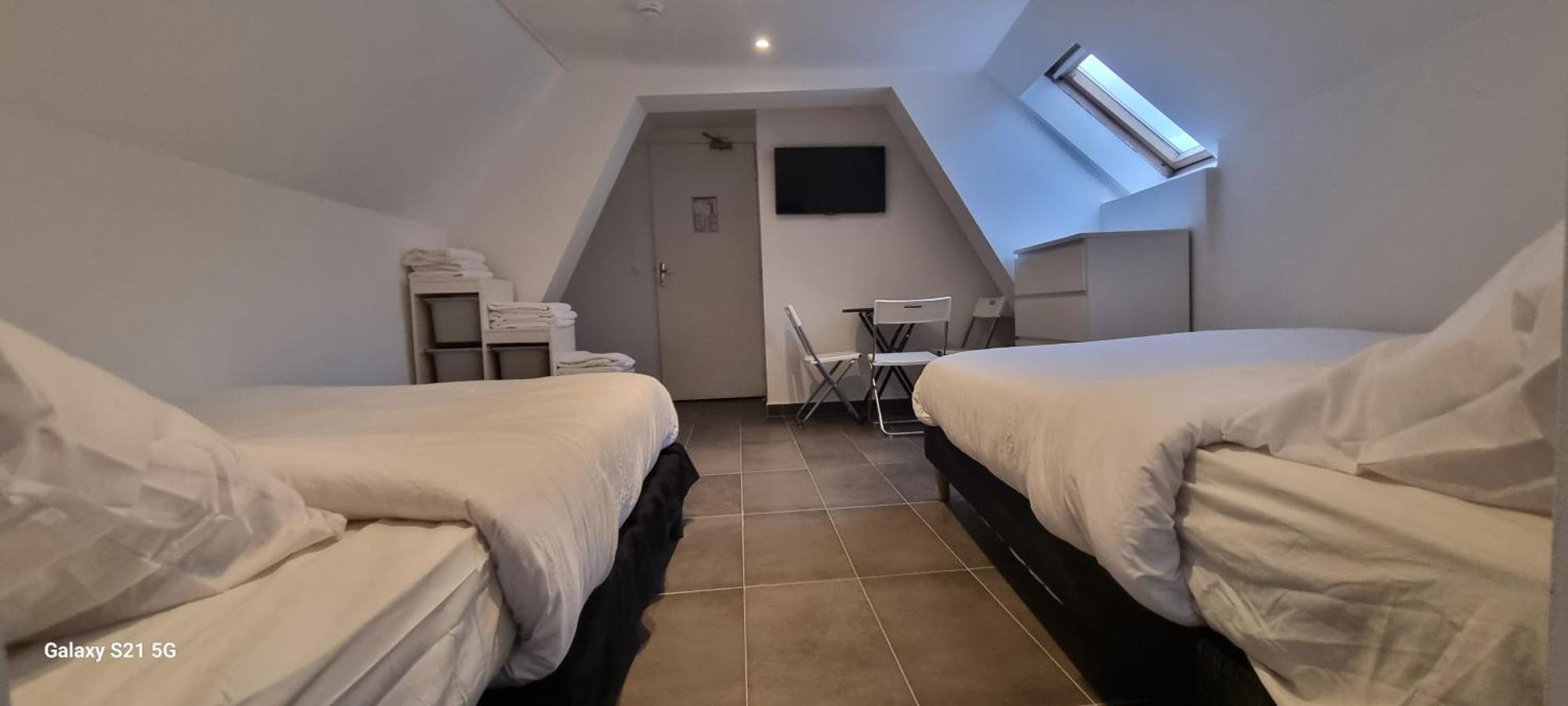 Hotel Sainte-Barbe Guignes-Rabutin Bagian luar foto